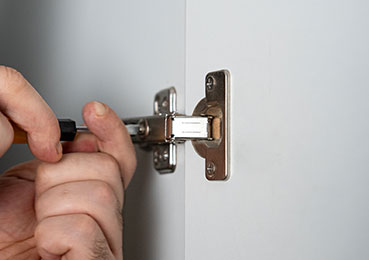 Fixing loose handles, hinges & locks